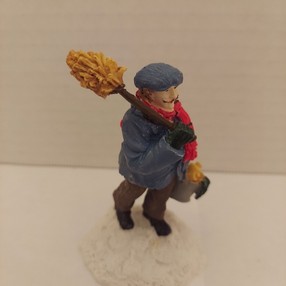 Mervyn's Village Square 1992 Chimney Sweep Figurine - Picture 2 of 7